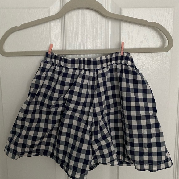 Uniqlo shorts - Picture 2 of 2